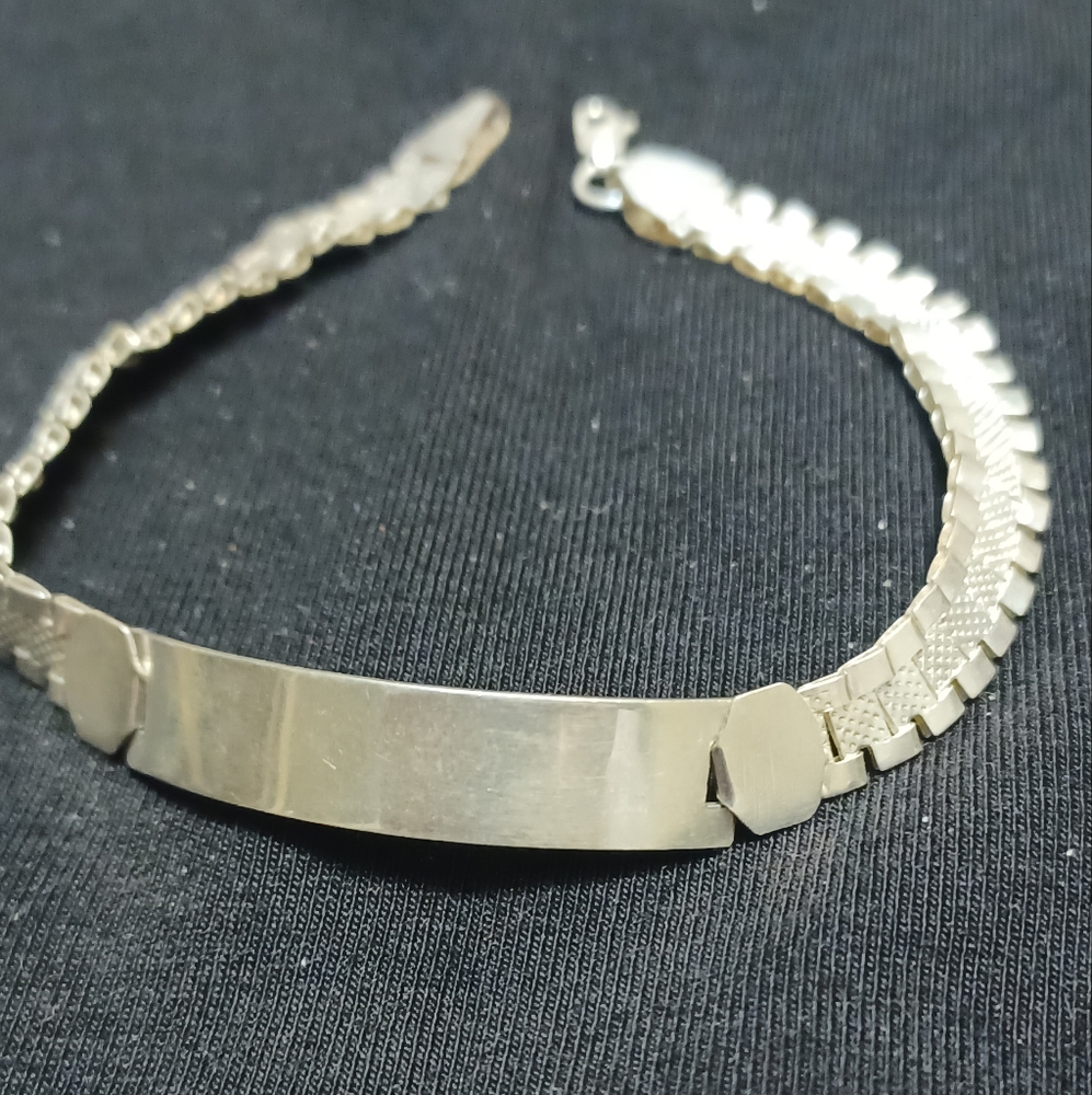 Elegant Silver Bracelet